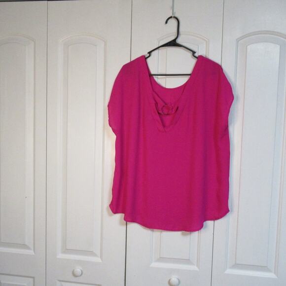 Torrid Pink Fuchsia Blouse - Picture 2 of 3